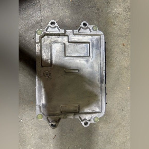 OEM Mazda ECU ECM Module Powertrain Control - Picture 2 of 3